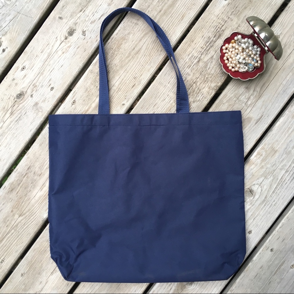 ⭐️HP⭐️ Zip Top Cancun Beach Tote - Picture 3 of 6